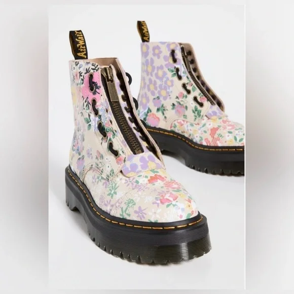 Dr. Martens
Sinclair Boots Women Size 6 - Picture 7 of 8